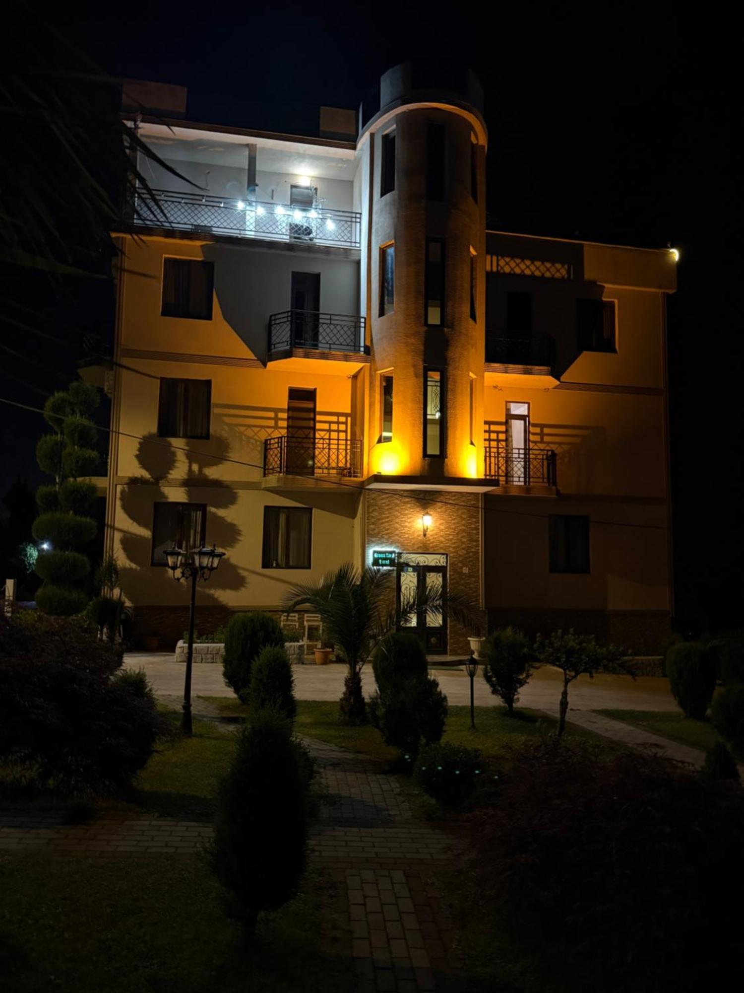 Green Yard Hotel Batumi Ngoại thất bức ảnh