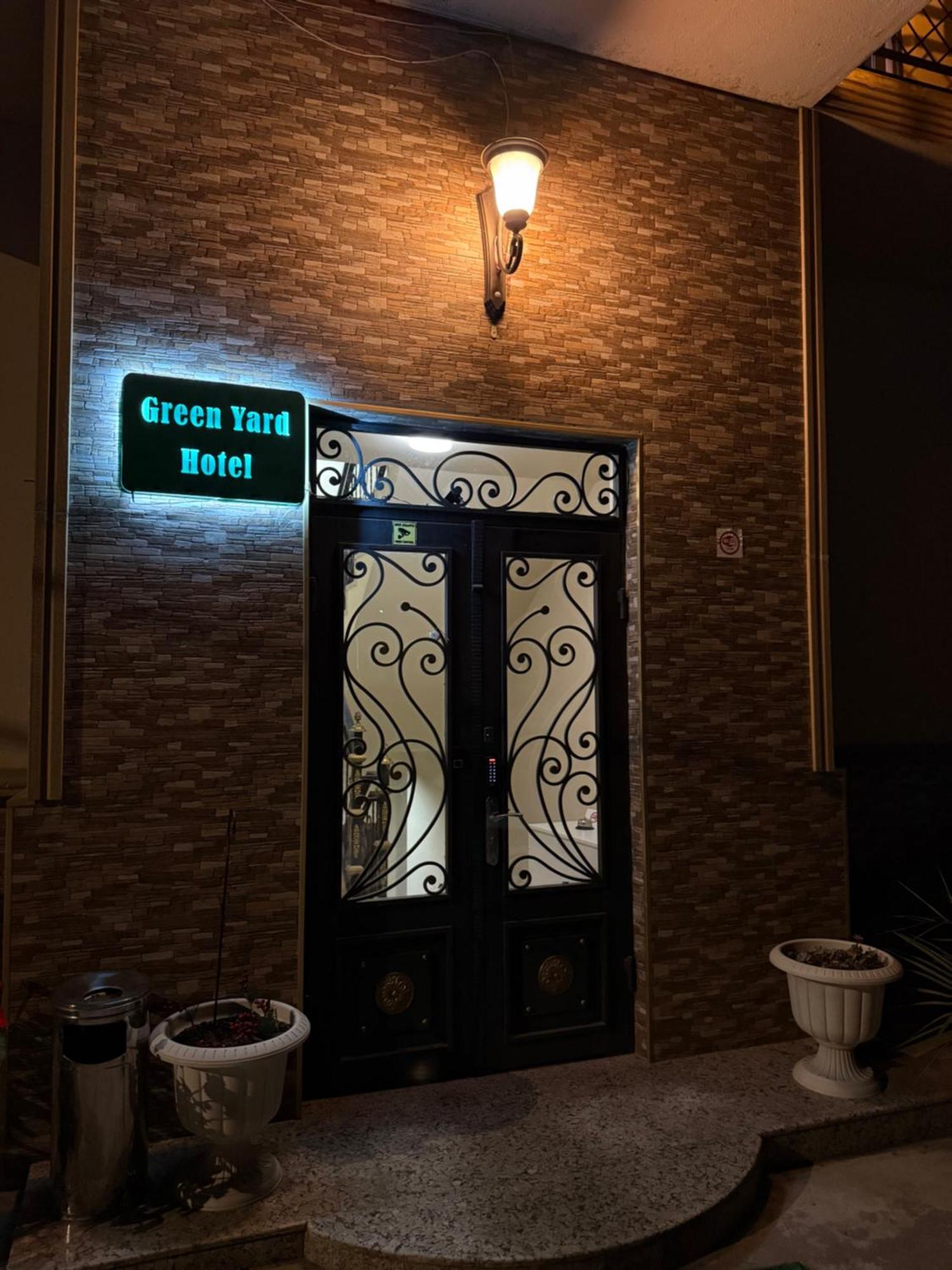 Green Yard Hotel Batumi Ngoại thất bức ảnh